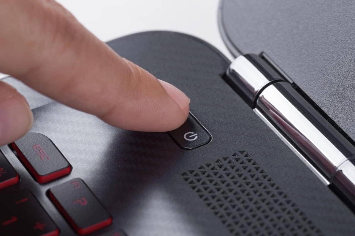 Hướng dẫn chi tiết cách tắt máy tính laptop khi bị đơ an toàn nhất năm 2026 2 Minh họa tình trạng thiết bị đứng hình