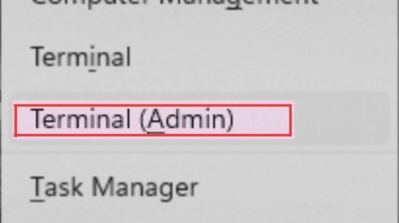 Mở Terminal hoặc PowerShell với quyền quản trị viên