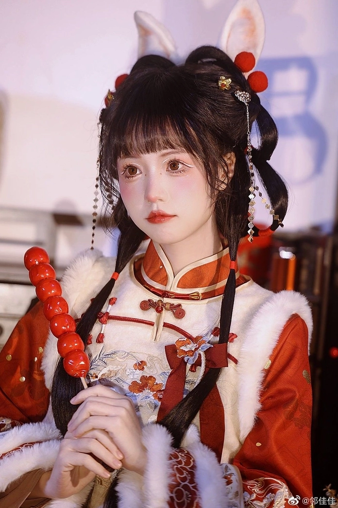 Nét đẹp dịu dàng e ấp của cô gái diện hán phục truyền thống