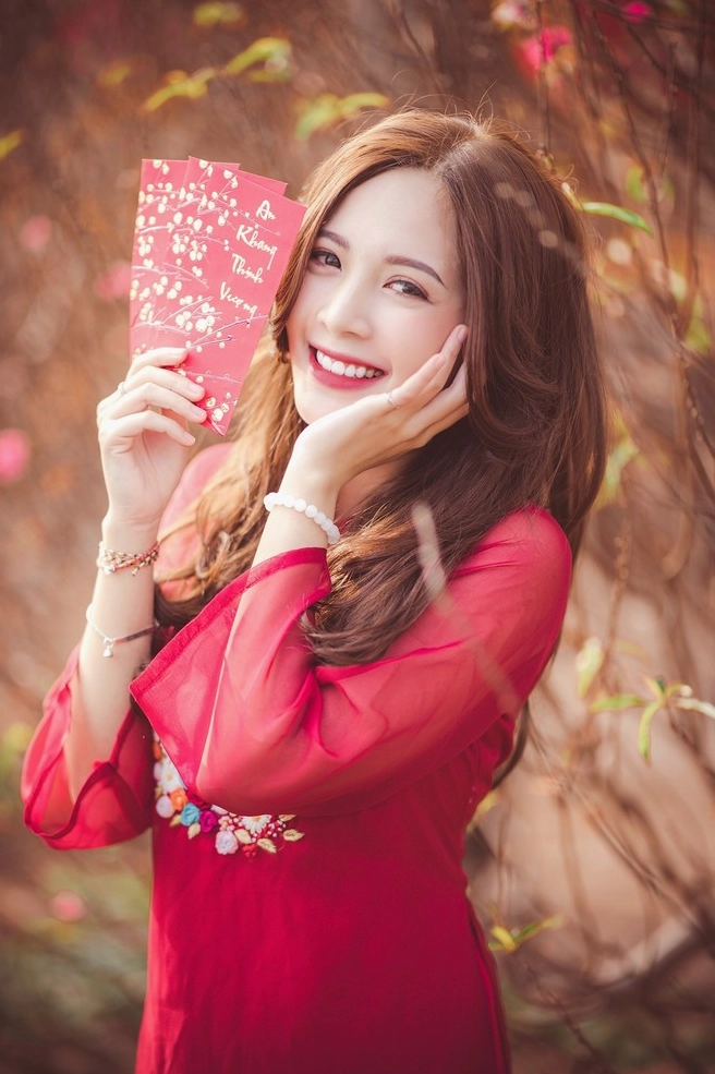 Nét thanh tao đằm thắm trong tà áo dài truyền thống