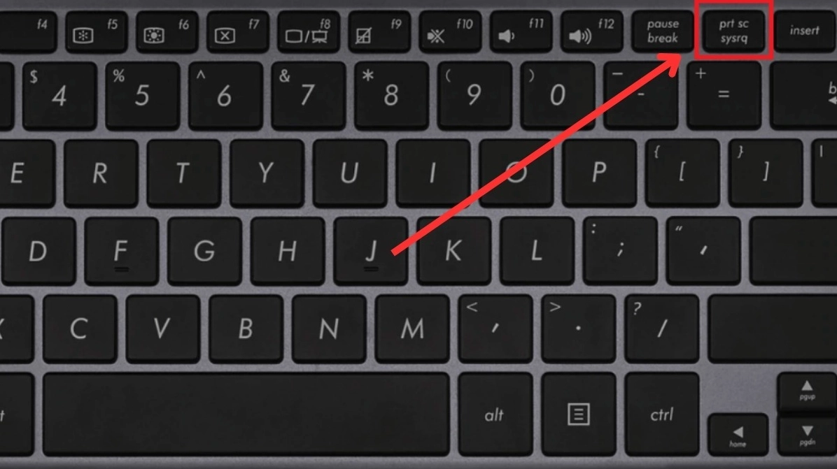 Nhấn phím Print Screen ở góc trên bên phải bàn phím