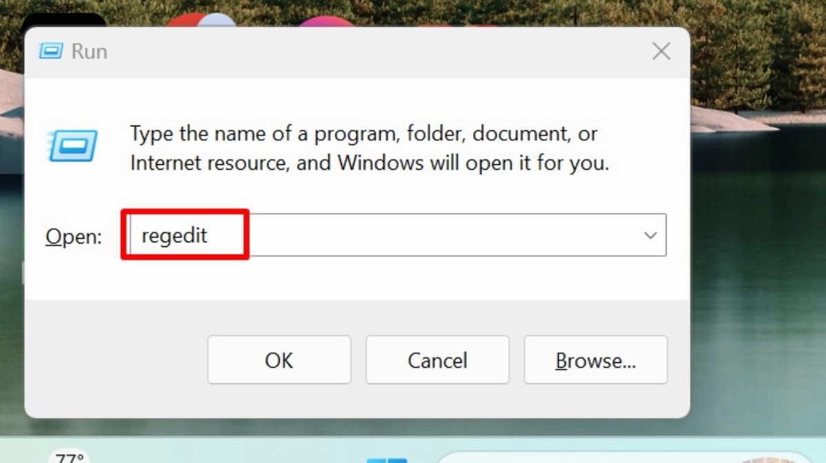 Hướng dẫn chi tiết cách cài màn hình laptop sắc nét và khắc phục lỗi ảnh mờ 28 Nhấn tổ hợp phím Windows + R, gõ regedit