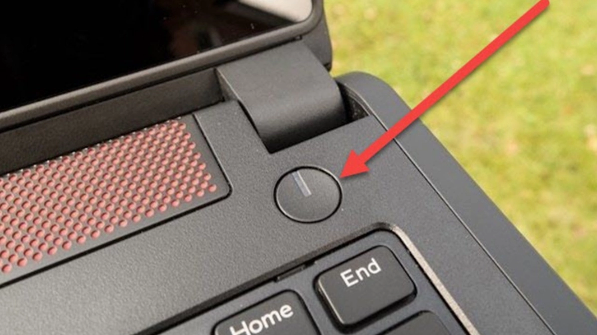 Nhấn và giữ phím nguồn trong vài giây