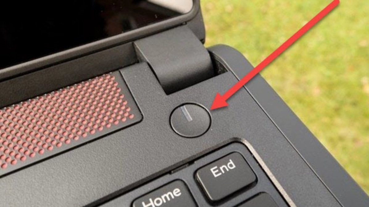 Nhấn và giữ phím nguồn trong vài giây