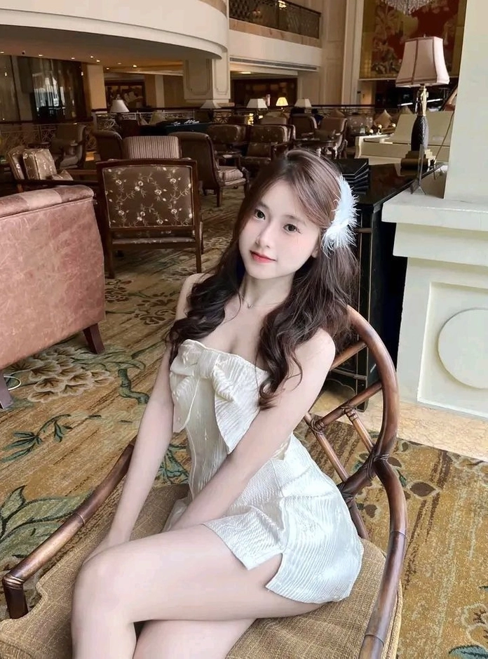 Set váy ngắn tạo cảm giác tự tin thoải mái