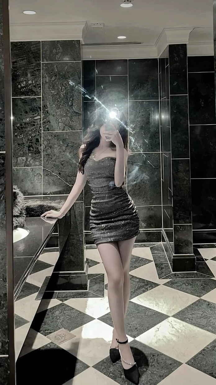 Sự tinh tế trong phong cách sexy của quý cô sành điệu