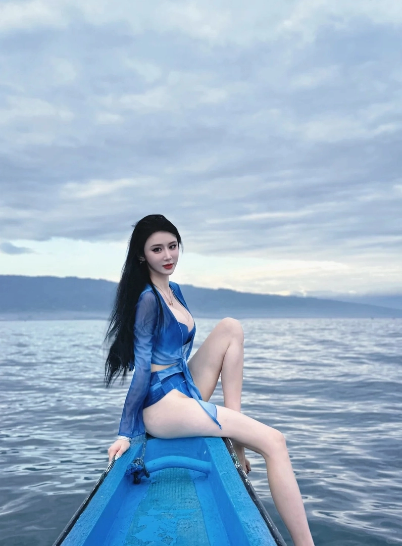 Bộ sưu tập 30 ảnh bikini gái Trung Quốc nóng bỏng nhất 2026 24 Tạo dáng lả lơi hờ hững khiến bao chàng trai ngây ngất