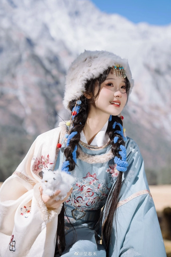 Thần thái nhẹ nhàng tựa mây trôi của cô gái