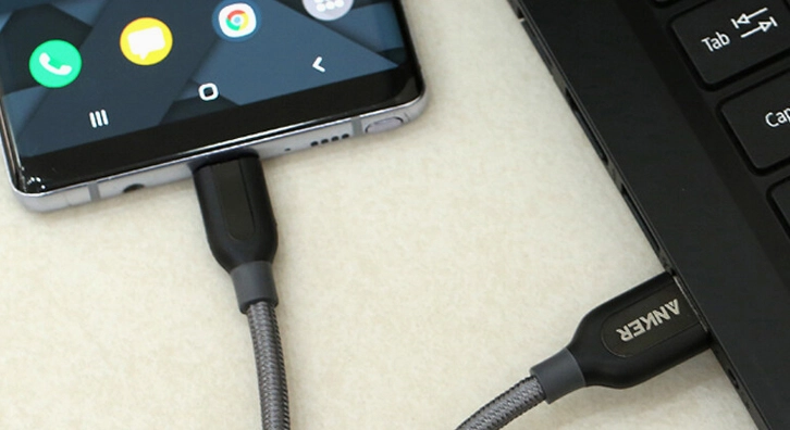 Hướng dẫn chi tiết cách bắn bluetooth từ điện thoại vào laptop nhanh chóng và hiệu quả nhất 2026 25 Thao tác cắm dây cáp vật lý nối trực tiếp giữa hai thiết bị