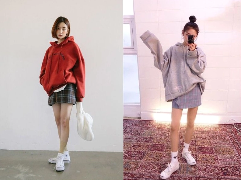 Thiếu nữ diện hoodie mùa đông cùng chân váy tạo tổng thể hài hòa