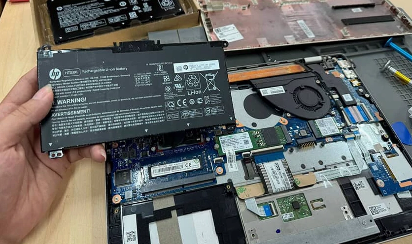 Tìm hiểu chi tiết các thao tác chuẩn bị và cách gắn ổ cứng SSD cho laptop