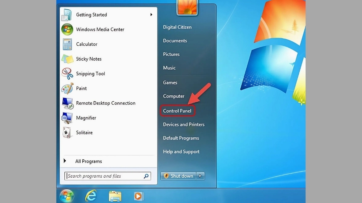 Truy cập Control Panel trên máy tính Windows để thiết lập cài đặt chuột