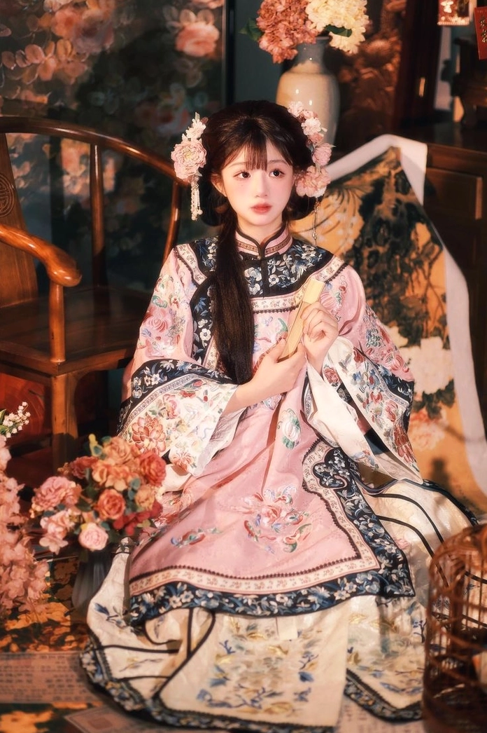 Vẻ đẹp chuẩn mực mang đậm khí chất Á Đông của thiếu nữ