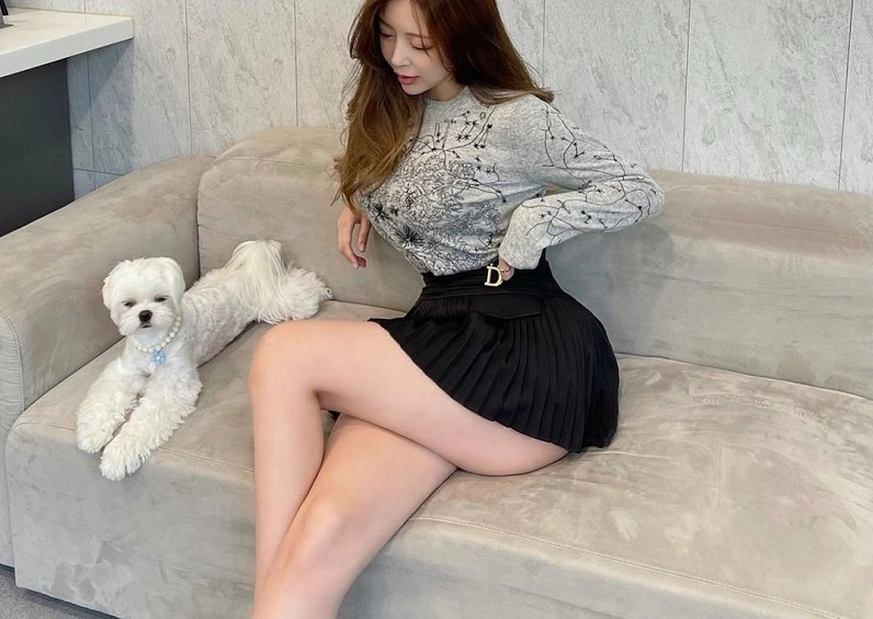 Bộ sưu tập ảnh gái xinh mặc váy xếp ly vạn người mê 22 Vẻ đẹp ngọt ngào khó cưỡng của cô nàng hot girl