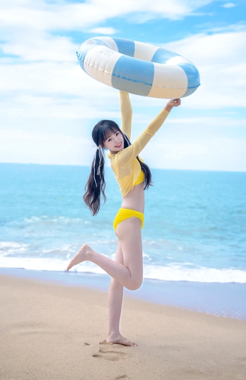 Bộ sưu tập 30 ảnh gái xinh mặc bikini đi biển che mặt siêu quyến rũ 16 Vẻ đẹp thanh xuân tươi mới của thiếu nữ diện bikini vui đùa cùng sóng biển