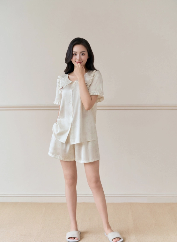 Vẻ đẹp tự nhiên không tì vết của nữ sinh Việt Nam qua ống kính