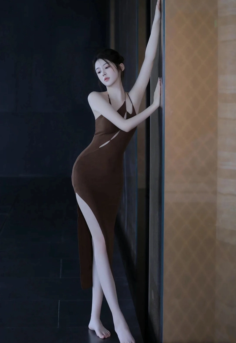 Ngắm bộ ảnh gái xinh mặc váy xếp ly siêu ngắn quyến rũ 12 Vóc dáng đồng hồ cát được phô diễn trọn vẹn khiến người xem khó lòng rời mắt